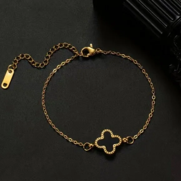 18K Gold Plated, Black / White,Four-leaf Clover Bracelet. - Picture 3 of 5